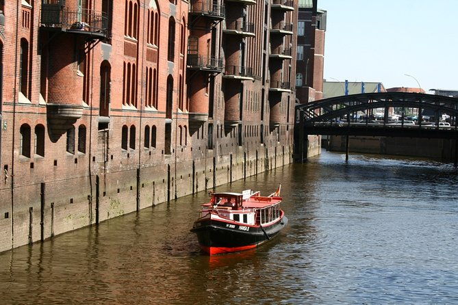 hamburg-harbor-tour-with-a-barge