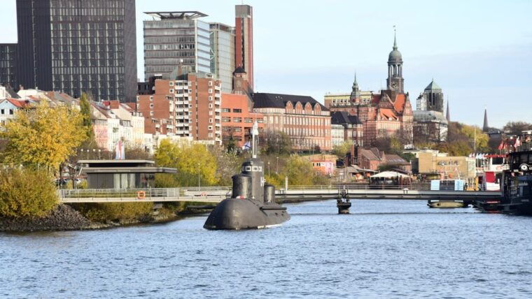 hamburg-harbour-highlights-self-guided-discovery-walk