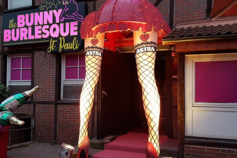 hamburg-in-the-footsteps-of-olivia-reeperbahn-tour