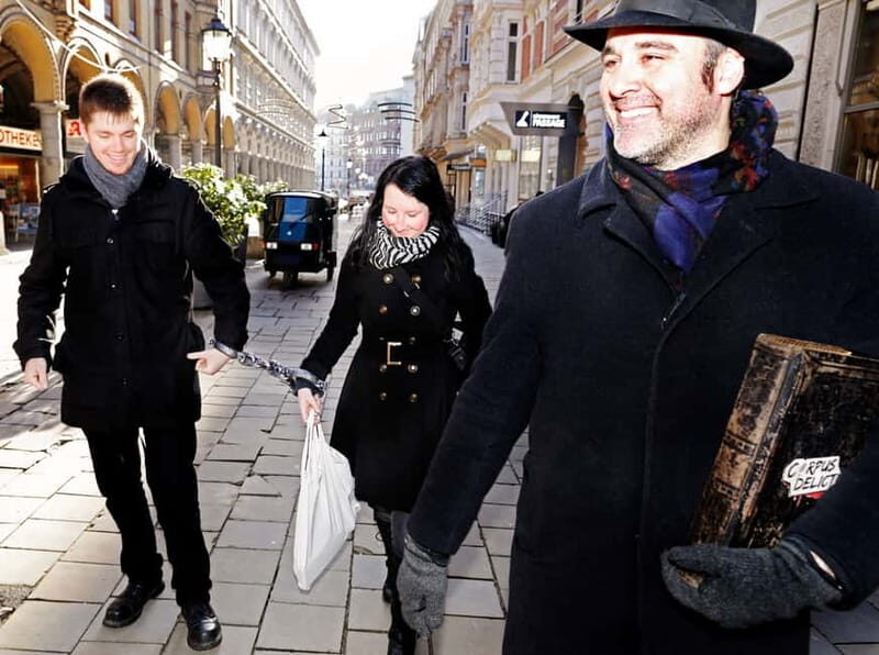 Hamburg: Interactive Crime Theater Tour in German - An Entertaining Journey into Hamburg’s Crime History