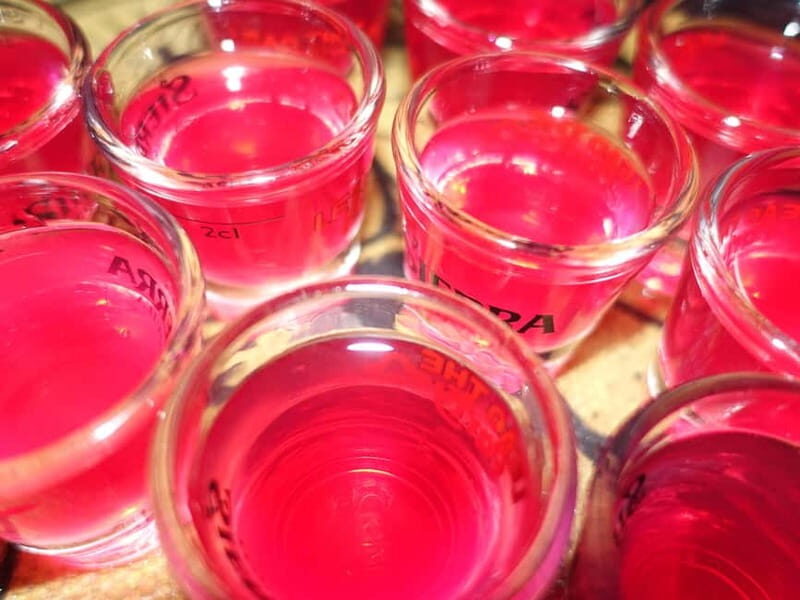 Hamburg: JGA bar & club tour: Unforgettable evening with sparkling wine, shots & party - Practical Tips for Your Night Out