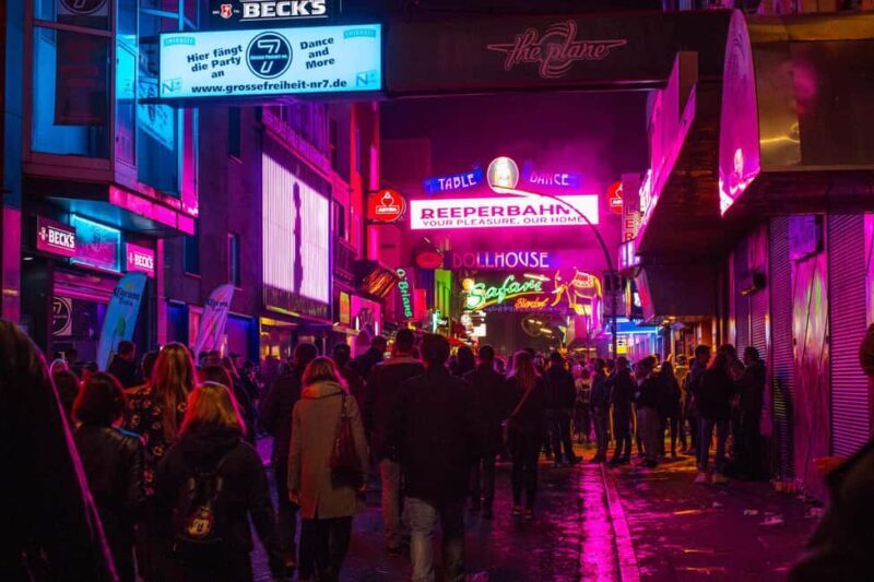 Hamburg: Kiez & Dollhouse: The legendary Reeperbahn tour - Who Is This Tour Best For?