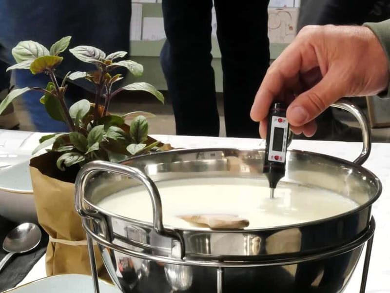 Hamburg: Mozzarella course with accompanying wines - Frequently Asked Questions