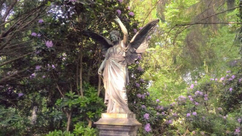 hamburg-ohlsdorf-cemetery-self-guided-angel-walk