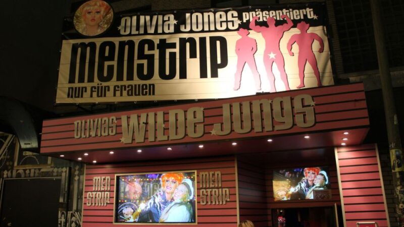 hamburg-olivias-wild-boys-group-entry-and-lounge