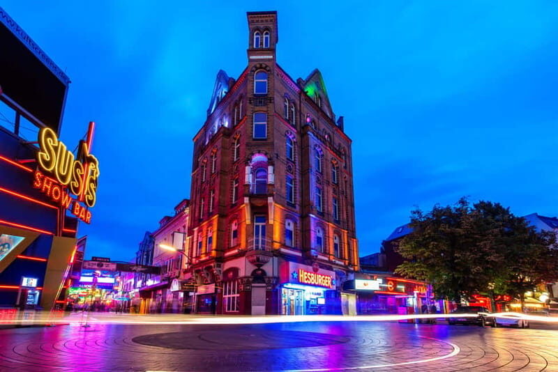Hamburg: Pamela unpacks! - Kieztour with a drag queen - Key Points