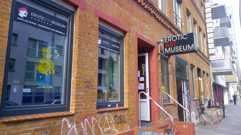 Hamburg: Peakys Classic Guided Tour - Exploring Hamburgs Reeperbahn through a Different Lens