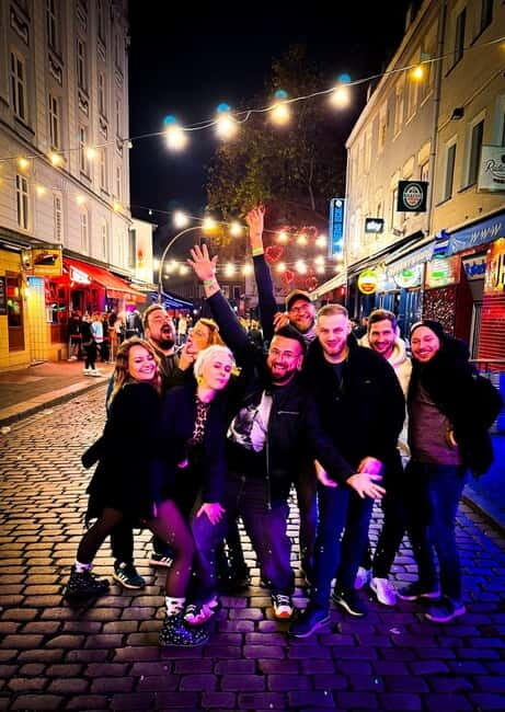 Hamburg Private Premium Tour with Night PubCrawl - Key Points