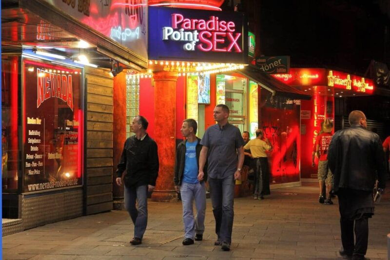 hamburg-private-st-pauli-history-highlights-walking-tour