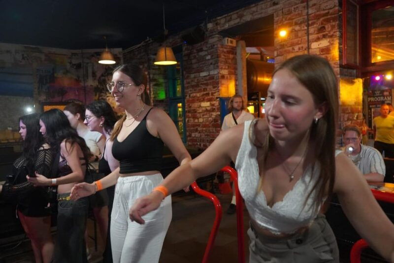 hamburg-reeperbahn-pub-crawl-with-shots-and-games