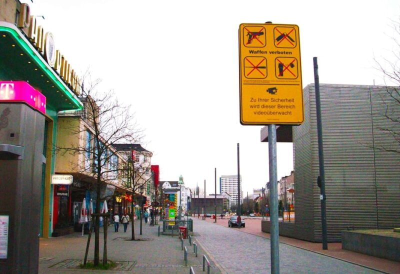 hamburg-reeperbahn-st-pauli-by-day