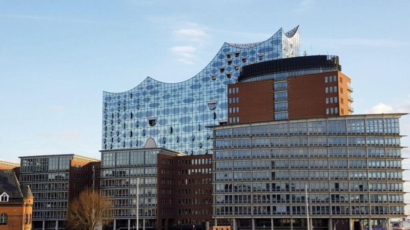 hamburg-self-guided-city-tour-with-u3-public-train