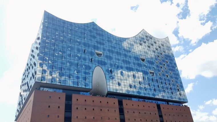 hamburg-self-guided-tour-of-hafencity-and-speicherstadt