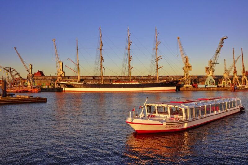 hamburg-sightseeing-cruise-through-the-citys-waterways