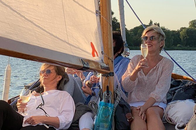 Hamburg Small-Group Sunset Sailing Cruise on Lake Alster - Who Will Love This Experience?