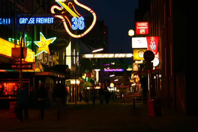 hamburg-st-pauli-guided-walk-for-school-groups