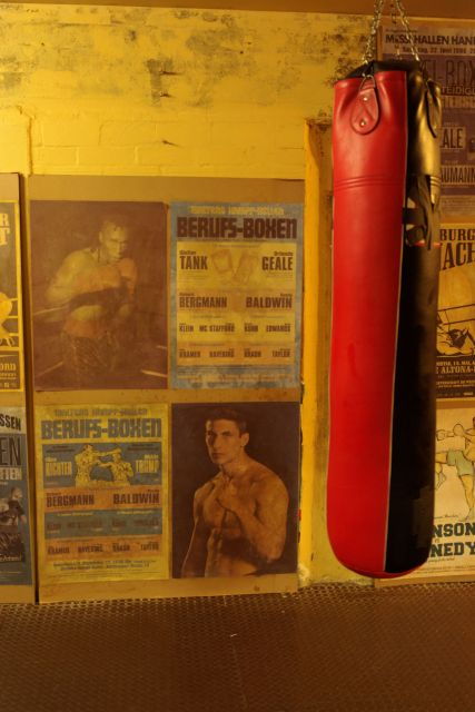 hamburg-st-pauli-red-light-district-tour
