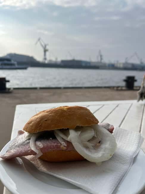 Hamburg Traditional Food Tour: Full Meal and Drinks - Key Points