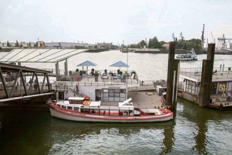 hamburg-traditional-harbor-tour-with-commentary