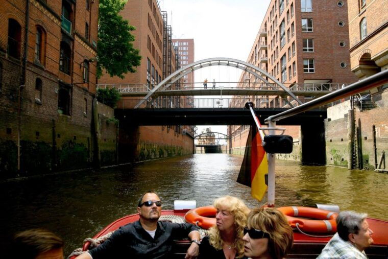 hamburg-traditional-harbor-tour-with-commentary