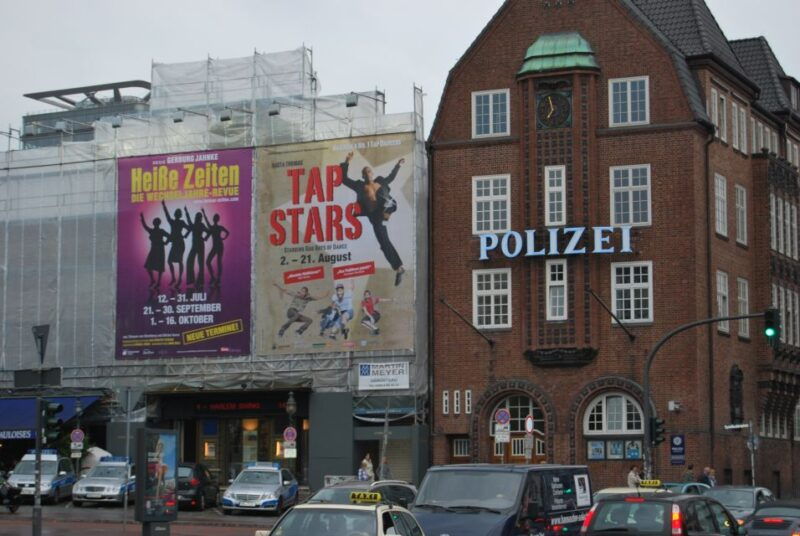 hamburg-walking-tour-for-school-groups
