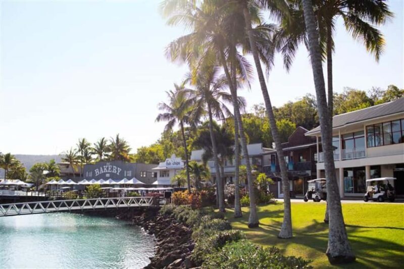 Hamilton Island: Whitsundays Sunset Dinner Cruise - Drinks and Additional Purchases