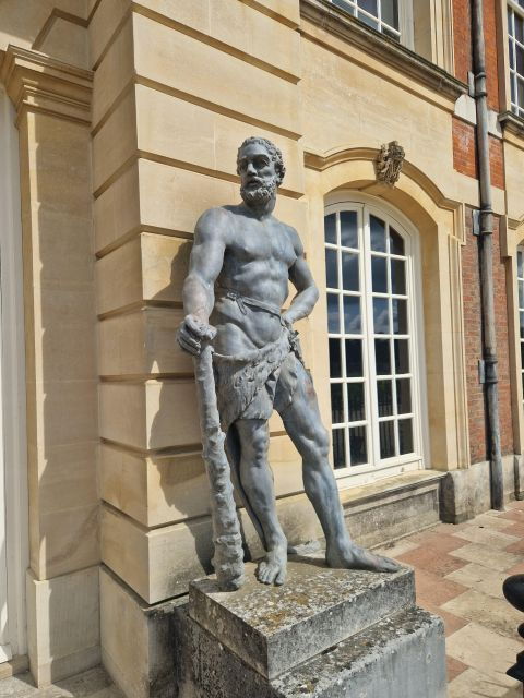 hampton-court-and-windsor-castle-a-right-royal-day-out