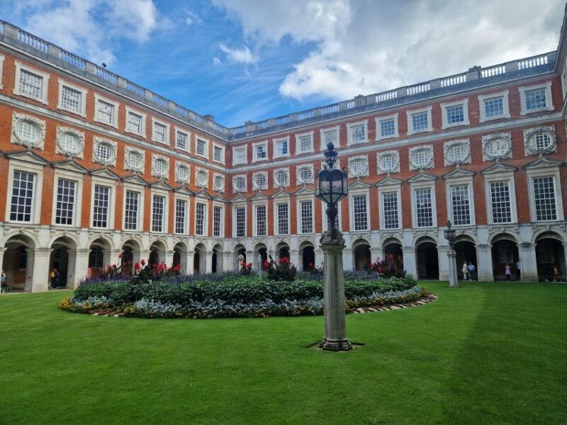 hampton-court-and-windsor-castle-a-right-royal-day-out