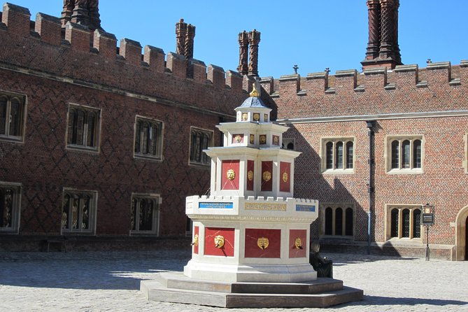 hampton-court-palace-3hr-tour-henry-viiis-william-iiis-intriguing-palaces