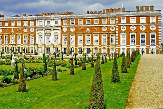 hampton-court-palace-garden-maze-private-tour-admission-with-audio-guides