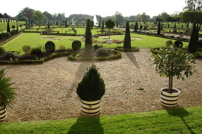 hampton-court-palace-private-tour-from-london