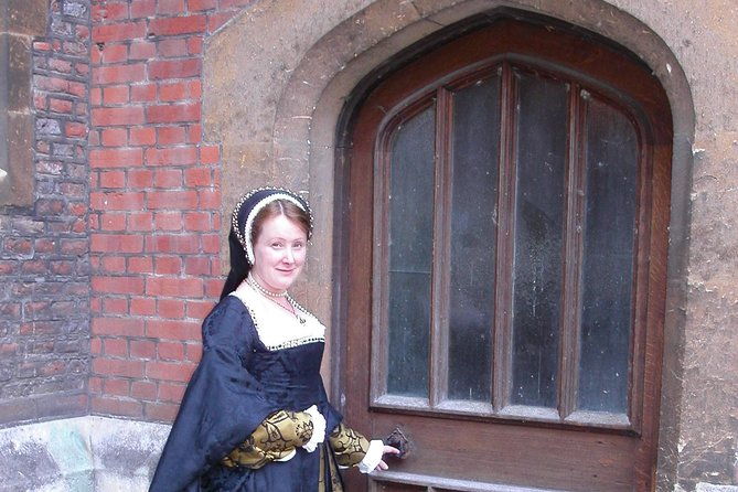 hampton-court-palace-private-tour-secrets-of-henry-viii