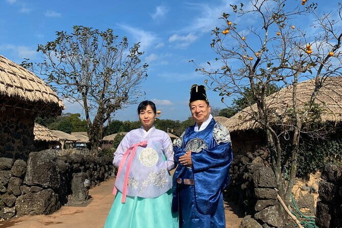 Hanbok Experience & Seasonal Half-Day Private Package Tour - The Sum Up
