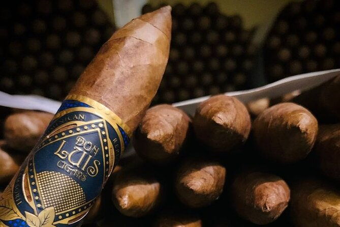 hand-roll-your-cigar