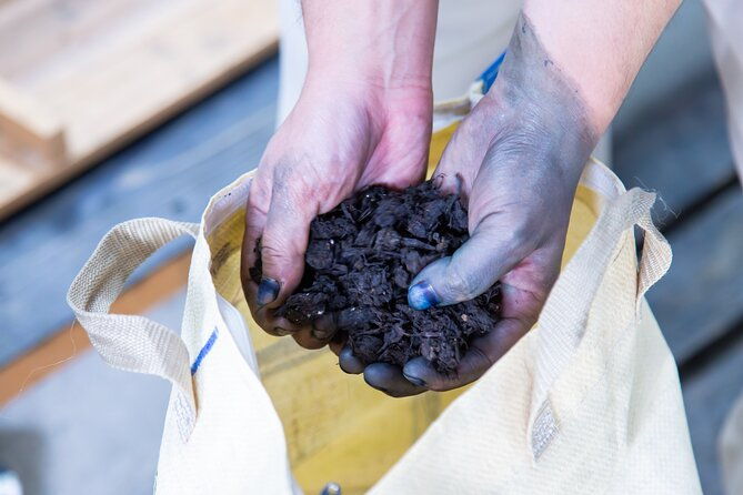hand-towel-or-handkerchief-indigo-dyeing-workshop-in-sanuki