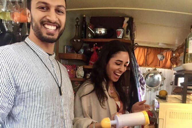 hands-on-churros-chocolate-class-on-a-london-houseboat