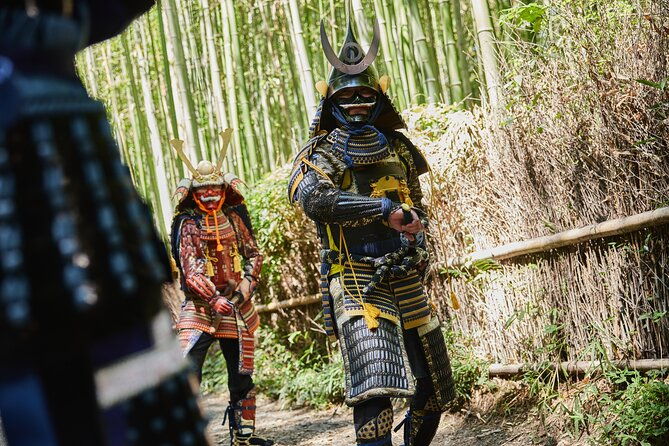 hands-on-class-to-learn-bushido-zen-near-osakacastle-with-photo