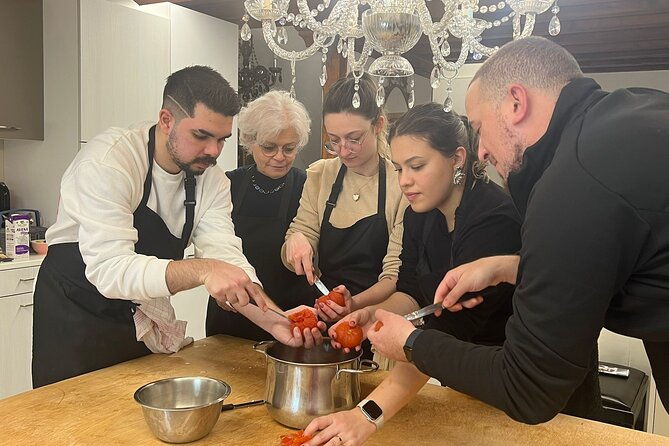 hands-on-cooking-class-with-the-somelier-in-venice-2