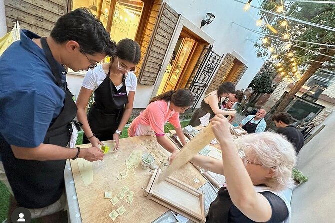 hands-on-cooking-class-with-the-somelier-in-venice-2
