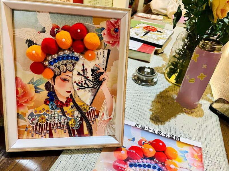 hands-on-creation-of-peking-opera-crafts