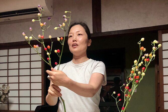 Hands-On Ikebana Making with a Local Expert in Kobe - Key Points
