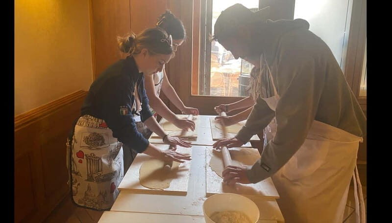 Hands-On Pasta & Tiramisu Class near Colosseum - The Itinerary in Detail