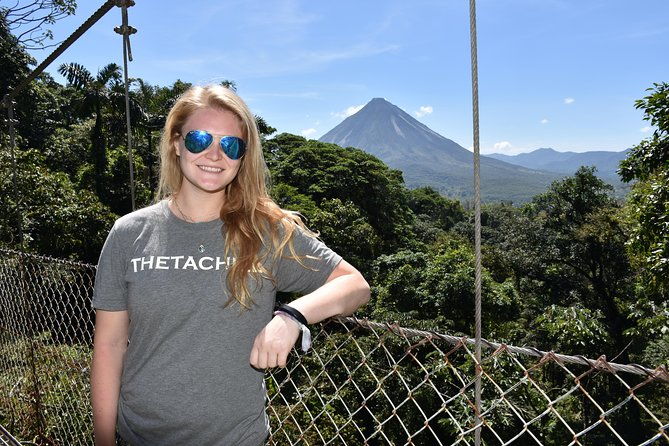 hanging-bridges-volcano-walk-with-night-tour