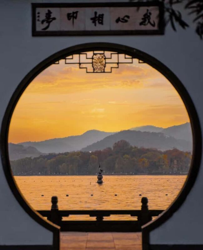 Hangzhou Highlights: West Lake, Silk Culture & Art Workshop - Exploring West Lake: The Tranquil Morning Walk