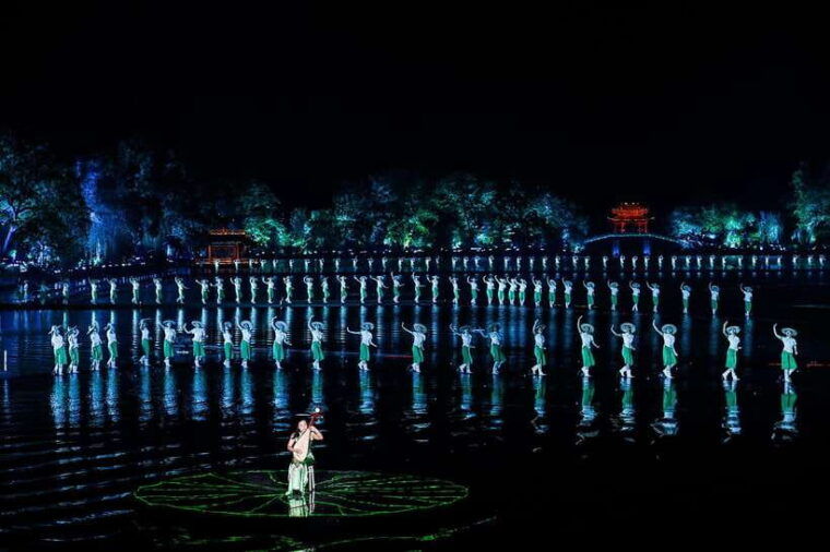 hangzhou-impression-west-lake-showenduring-memories-of-hz