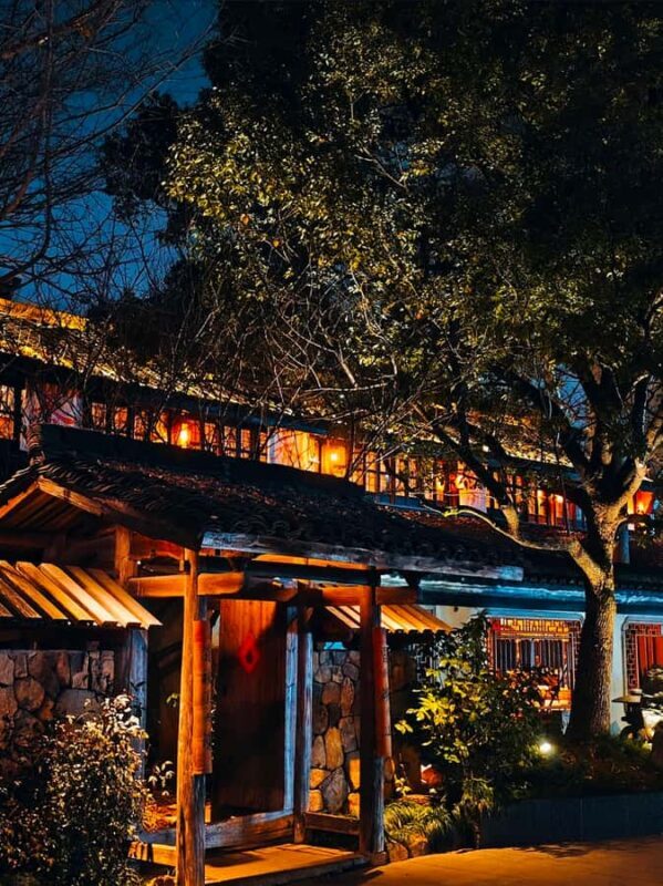Hangzhou Nightlife: Historic Bar, Live & Local Market - Why This Tour Is Worth Considering
