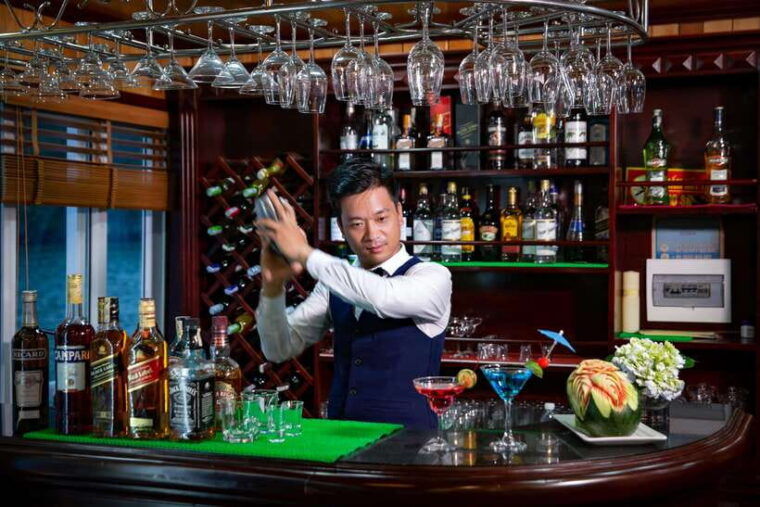 hanoi-2-day-ha-long-bay-4-star-cruise-with-titov-cave