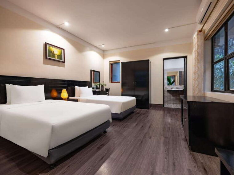 hanoi-2-day-ha-long-bay-cruise-tam-coc-mua-caves-hoa-lu