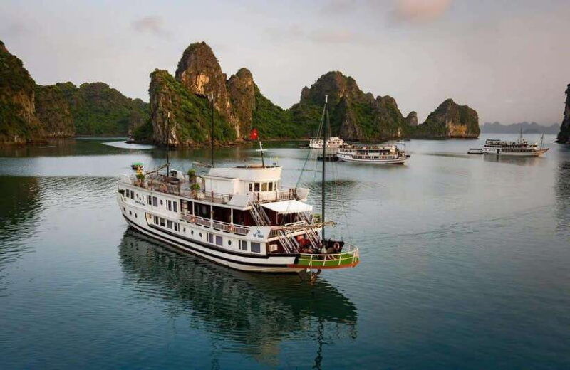 hanoi-2-day-halong-bay-boutique-cruise-with-kayaking