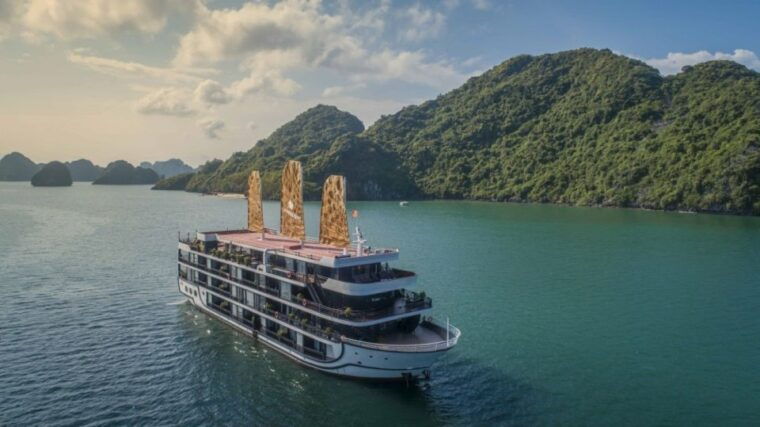 hanoi-2-day-halong-lan-ha-bay-5-star-cruise-with-balcony